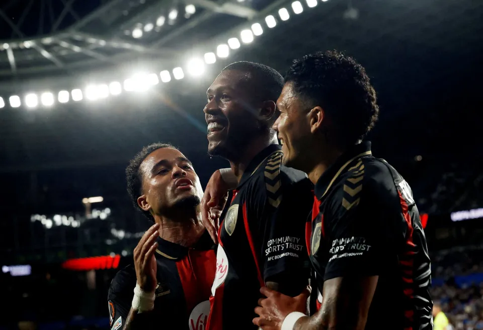 Kluivert dan Rayan 
